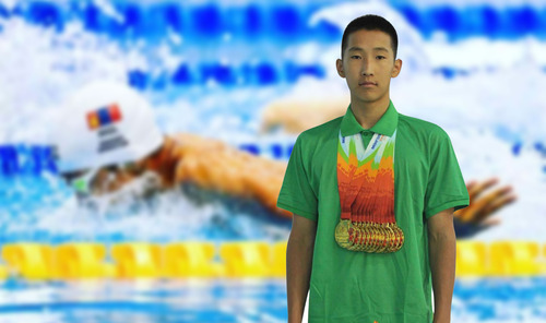 Э.Эрхэс: Усанд сэлэх үедээ нисэж буй мэт хөнгөн, чөлөөтэй мэдрэмж авдаг